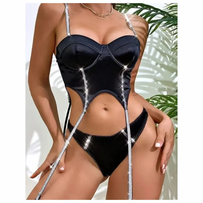 MM741 – Coordinado negro con detalles brillantes
